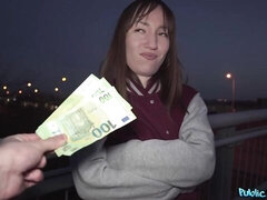 18 jaar, Grote lul, Pijpbeurt, Hondjeshouding, Geld, Natuurlijke tieten, Gezichtspunt, Tiener