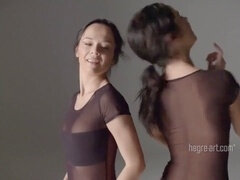 Strand, Biseksueel, Bruinharig, Europees, Naakt, Tieten likken, Tweelingen