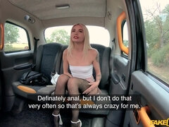 Rubia, Coche, Tacones, Falda, Sexo soft, Medias largas