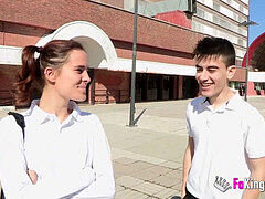 18 jaar, Bruinharig, Sperma shot, Europees, Realiteit, Mager, Spaans, Trio