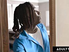 Geschnappt, Anfeuerer, Behaart, Hardcore, Masturbation, Reiten, Dusche, Titten