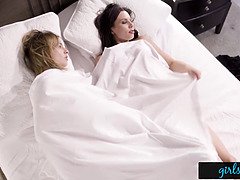 Большие сиськи, Брюнетки, Парочка, Волосатые, Хд, Лесбиянка, Натуральные сиськи, Резина