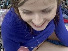 Amateur, Sucer une bite, Européenne, Public, Chatte, Rasée, Adolescente, Train