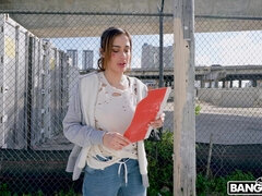 Enthousiasteling, Autobus, Buiten, Roodharige vrouw, Softcore pornografie, Tatoeage