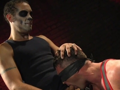 Superhero cosplayer fucking that greedy mouth