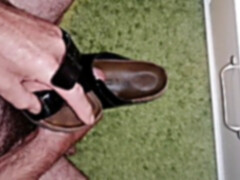 pearl juice in my wifes birkenstock