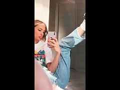 Leg cleavage perfection cum tribute