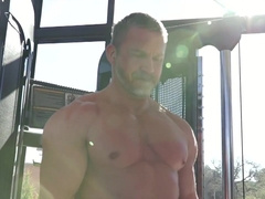 Arad Winwin, Ruslan Angelo And Ennio Guardi - Bareback Gym Gay Porn