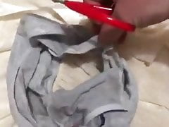 Destruindo a calcinha de uma vizinha