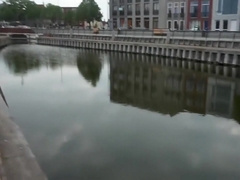 ONDERBROEK IN HET WATER
