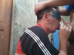 habang nag luluto nagpa chupa sa kusina