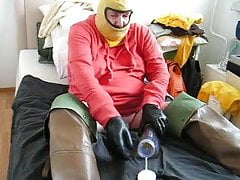 Hr. GS-FettUrin in stinky rubber waders