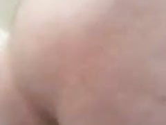 Shaking his bouncy round ass