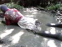 Mud dress27