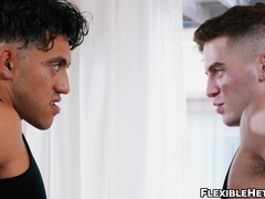 Wank friends Zeno Rey and Trevor Brooks first-ever time anal invasion