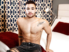 Beaux Banks in a hotel room with horny stud Alex Mecum