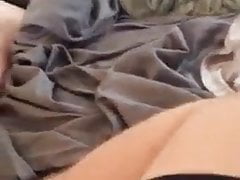 Cumming on his own face