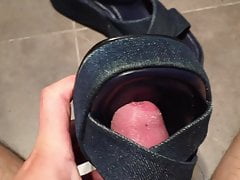 Mother's wedge sandals quick fuck and cum
