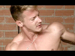 kinky Darius is drilled by his lover Dato