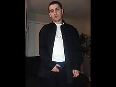 This Straight Pot-Head Teases You Mercilessly and Laughs