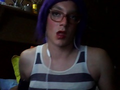 Amateur tranny, listening to her heartbeats on chat.