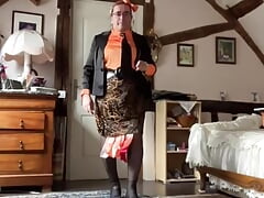 Outfit with an orange blouse