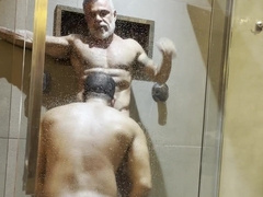 BR Dad Fit with fan in the shower