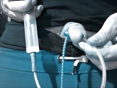 Gay pumps air in his cock