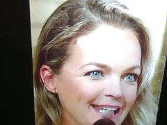 Der geilen Eva Brenner ins Gesicht gespritzt