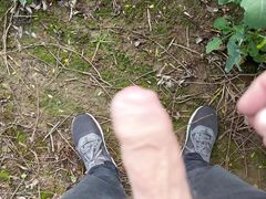 Outdoor wank and cum in a field