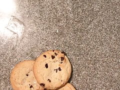 Jerking off on cookies