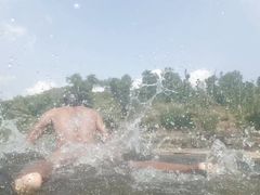 River advanture jordiweek video shoot korte time achanak camera Pani me gir goya