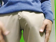 Marcando mi Bulto en mi Pantalon