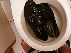 piss on my grandfather's smelly loafers