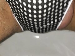 Pissing in the loo like a good gurl ...