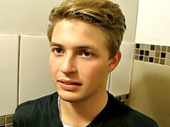 Sexy lad wears a necklace and takes the perverted offer