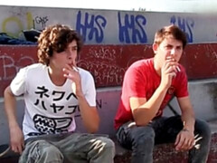 Two Czech twinks get busy in an amateur 3some