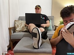 Incredible Nemo Licks Matts Feet To Sensation