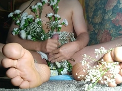 Pee and Jism Thru Flowers