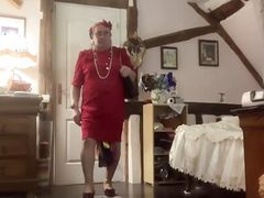 Undressing a vintage Sunday outfit