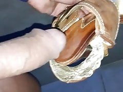 COLLEAGUE'S BROWN SEXY SANDALS FUCKING & LOADING