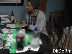 Relaxed dude deepthroats man meat like a pro