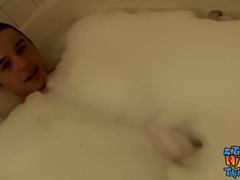 Watch this hot amateur play with his big dong in a solo shower