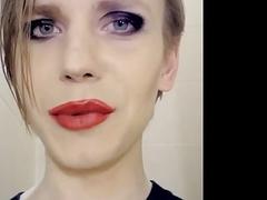 Dirty tranny plays with her toy in the shower