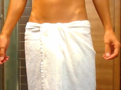 How I Shave My Nether Region. Shaving My Eggs In The Shower. Do You Prefer Me With/without Pubes?