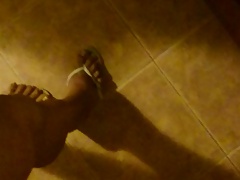 in the kitchen with my sandals V tong