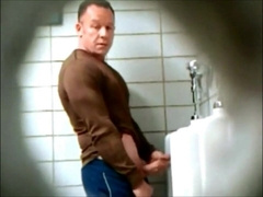 Outdoor Lad Handjobs with Jizz Shots