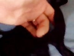 Madrasta usa calcinhas de puta