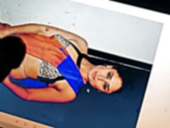 beautiful belly button queen Kareena Kapoor wailing cumshot