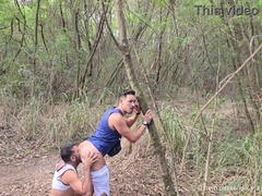 Pegação no parque vários homens Transando em Público
